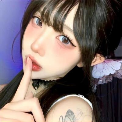 刻在书桌上的时光